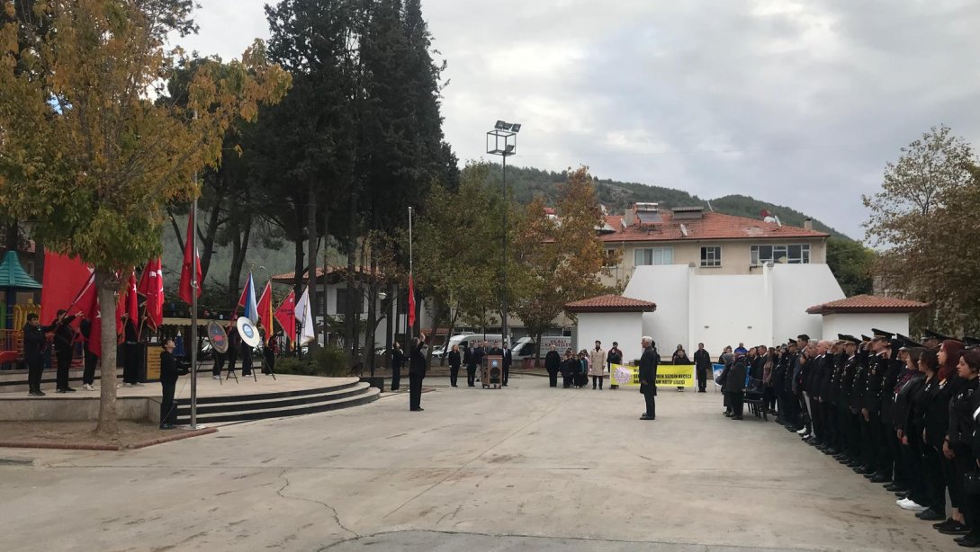 10 KASIM ATATÜRK'Ü ANMA GÜNÜ VE ATATÜRK HAFTASI MÜNASEBETİYLE ÇELENK SUNMA TÖRENİ GERÇEKLEŞTİRİLDİ